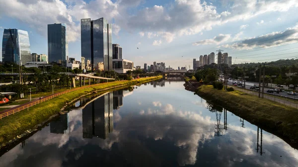 Modernos Edificios Oficinas Río Pinheiros Ciudad Sao Paulo Brasil —  Fotos de Stock