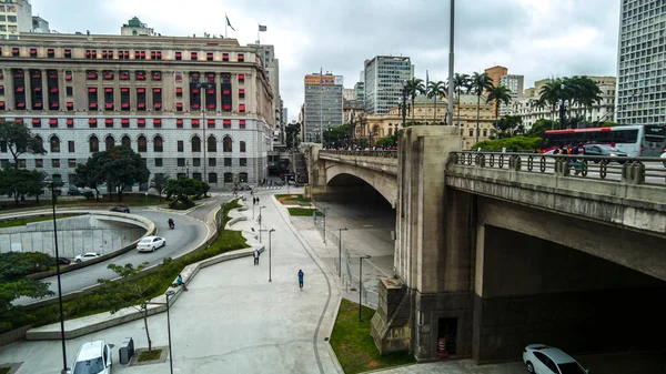ブラジルのサンパウロのダウンタウンにあるAnhangabau Valley Anf Viaduct Tea Viaduto Chaは最も有名なものの1つです — ストック写真