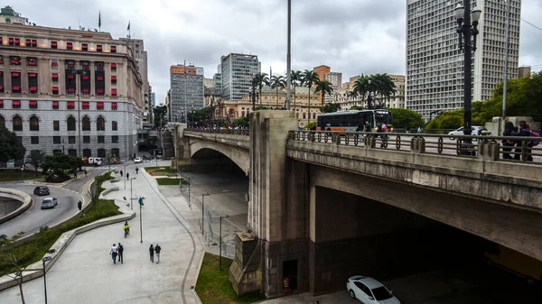 ブラジルのサンパウロ 2021年11月9日 ブラジルのサンパウロのダウンタウンにあるAnhangabau Valley Anf Viaduct Tea Viaduto Chaは最も有名なものの1つです — ストック写真