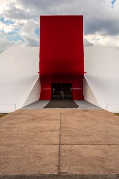 巴西圣保罗 2010年1月12日 Ibirapuera礼堂立面 由建筑师Oscar Niemeyer设计 于2005年在圣保罗Ibirapuera公园落成 — 图库照片