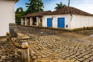 Paraty, Brezilya, 09 Ocak 2014 - Paraty, Rio de Janeiro, Brezilya 'da tarihi şehir merkezinde Balıkçı Pazarı Cephesi