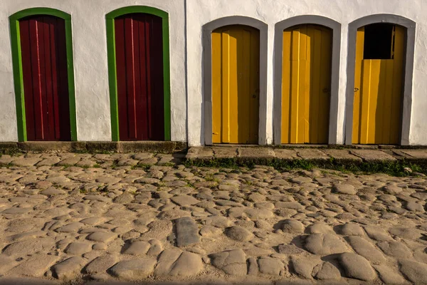 Typowe Historyczne Kolorowe Drzwi Drewniane Kolonialnym Centrum Paraty Rio Janeiro — Zdjęcie stockowe