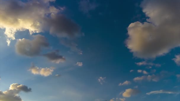 Дивовижні Швидкі Білі Хмари Темпелапс Блакитним Небом Бразилії — стокове відео