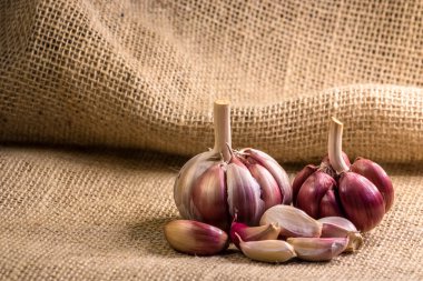 Brezilya 'da sarımsak karanfili ve soğan var. Boşluğu kopyala.