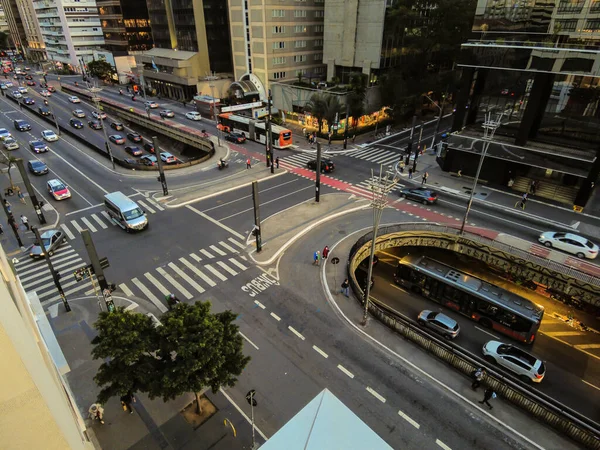 Sao Paulo Brésil Septembre 2022 Trafic Véhicules Dans Avenue Paulista — Photo