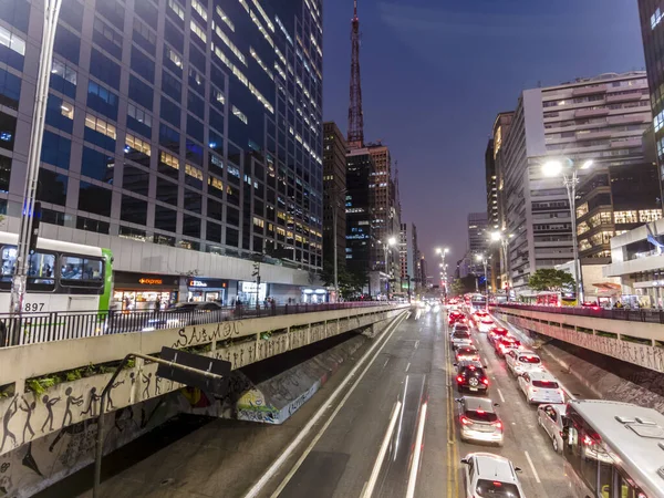 Sao Paulo Brazylia Września 2022 Ruch Pojazdów Paulista Aveue Nocy — Zdjęcie stockowe