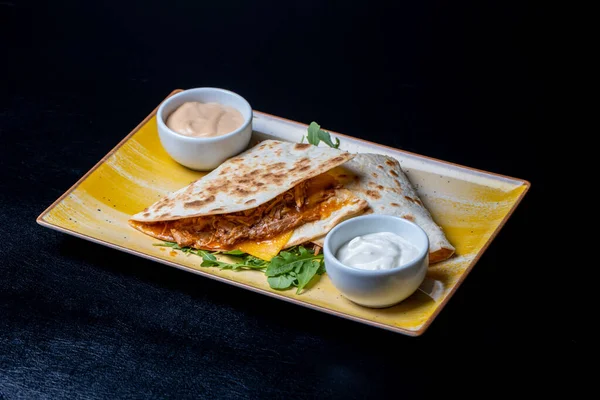 Details Tasty Juicy Quesadilla Pulled Pork Black Background — стоковое фото