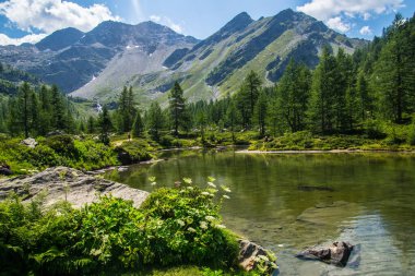 İtalya, Val Aoste 'deki Arpy Gölü