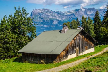 Aziz Nicolas de Verosce Haute Savoie, Fransa 'da
