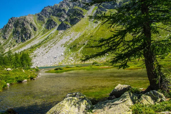 Jezioro Arpii Val Aoste Włoszech — Zdjęcie stockowe