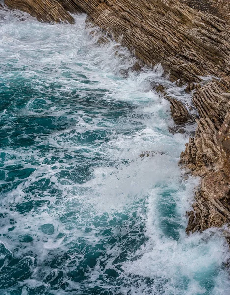 Dramatic Marine Background Rocky Coast Adriatic Sea White Foamy Waves — Stock Photo, Image
