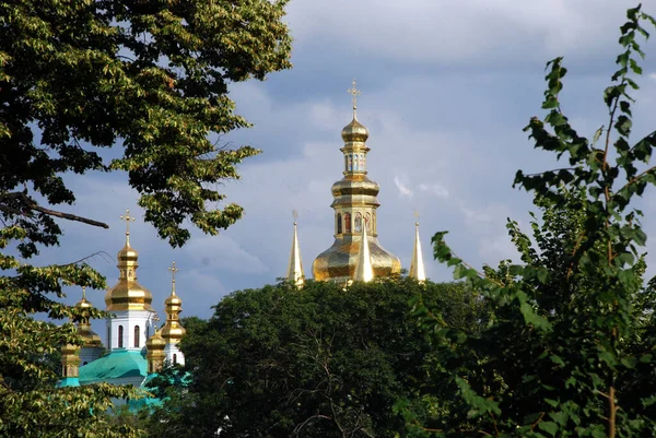 Zlaté Dómy Ortodoxní Církve Městě Kyjev Ukrajina — Stock fotografie