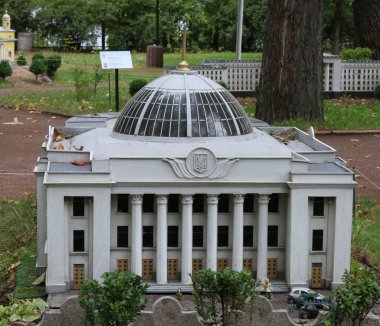 Kasabadaki sanat sarayı.