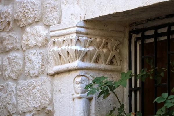 Каменная Стена Белой Мраморной Текстурой — стоковое фото