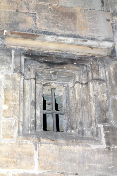 Şehirdeki Eski Tonlama Penceresi — Stok fotoğraf