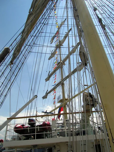 Segelboot Auf Dem Meer — Stockfoto