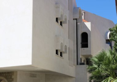 Şehrin güzel mimarisi.