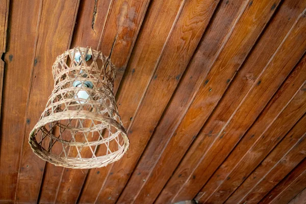 Lampe Est Sur Beau Plafond Bois — Photo