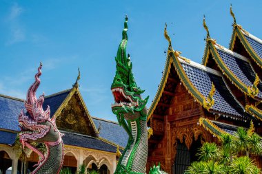 Budist tapınağının içindeki tapınak. Ve çok güzel..