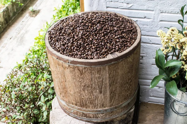 Geroosterde Koffiebonen Versier Een Koffiehuis Versieren Bruin Espresso Zwart Bonen — Stockfoto