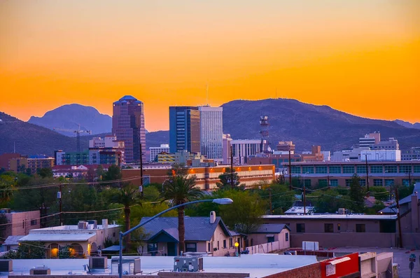 Tucson 'da gün batımı açık bir günde