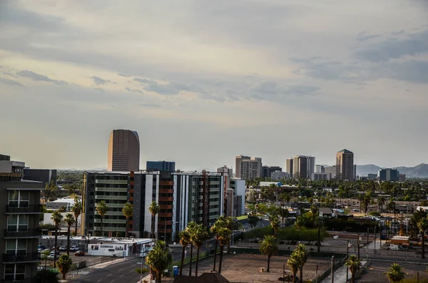 在市中心的凤凰城 亚利桑那州的建筑 — 图库照片