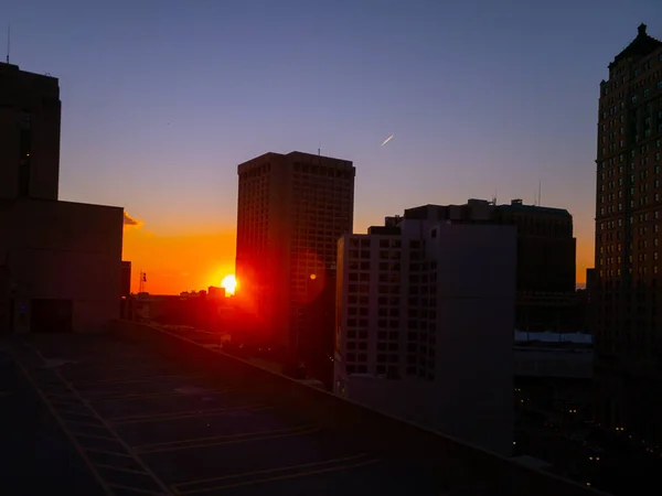 Вид Захід Сонця Даунвон Детройт Даху Гаража Ясний День Детройті — стокове фото