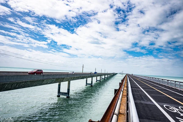 Seven Mile Bridge Florida Keys Una Carretera Dos Carriles Que — Foto de Stock