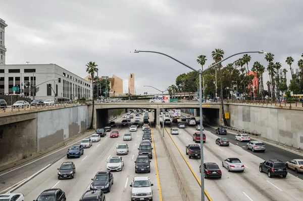 加利福尼亚州洛杉矶101号公路的交通情况 — 图库照片