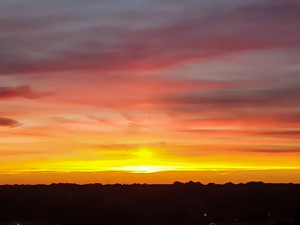 Una Puesta Sol Pontiac Michigan Mirando Oeste Día Nublado Tomado — Foto de Stock