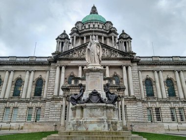 Belfast şehir merkezindeki belediye binası.