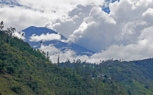 Vulcão Tungurahua Conhecido Pelo Nome Mama Tungurahua Suas Bacias Centrais — Fotografia de Stock