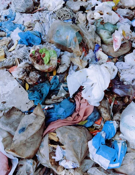 Garbage, waste, trash, rubbish, pollution, dump, litter, dirty, garbage pile, solid rubbish, scrap, refuse, wastematerial, debris, householdwaste, environment, recycling, plastic, old,  pile, junk, landfill, nature, hazardouswaste, wastes, image