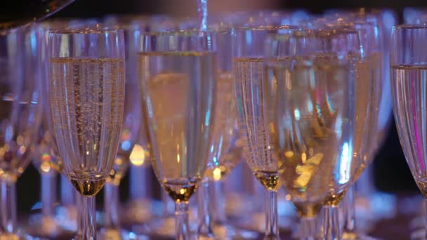 Champagne Bijvullen Een Exclusief Evenement Close View — Stockvideo