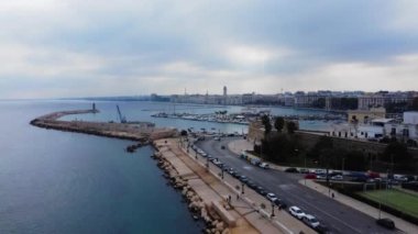 İtalya 'daki Bari sahili - seyahat fotoğrafçılığı
