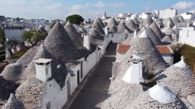 Alberobello 'nun ünlü Trulli evleri - İtalya' nın popüler bir kasabası- seyahat fotoğrafçılığı