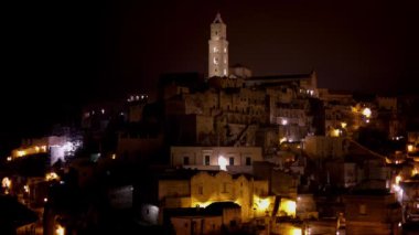 Gecelik güzel Matera şehri - bir Unesco Dünya Mirası sahası ve Avrupa 'nın kültürel başkenti - seyahat fotoğrafçılığı