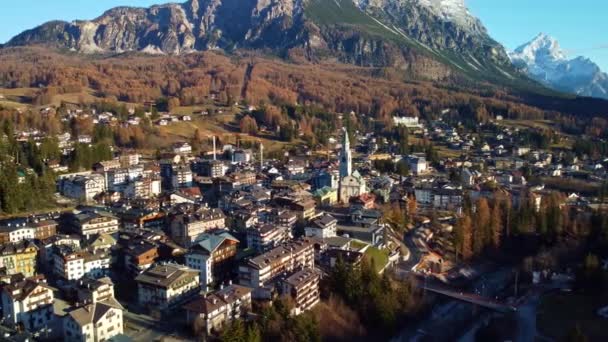 Cortina Ampezzo Los Alpes Italianos Dolomitas Vista Aérea Fotografía Viaje — Vídeo de stock