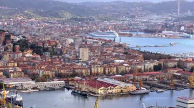 İtalya 'nın La Spezia kenti - panoramik manzara - seyahat fotoğrafçılığı