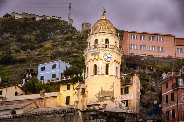 意大利西海岸Cinque Terre的Vernazza教堂 旅行摄影 — 图库照片