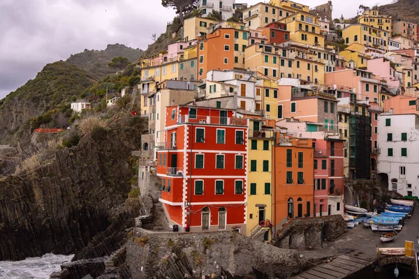 Vesnice Riomaggiore Cinque Terre Italském Pobřeží Cestovní Fotografie — Stock fotografie