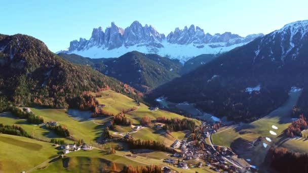 Prachtig Dorp Magdalena Het Puez Geissler Natuurpark Dolomieten Italië Reizen — Stockvideo