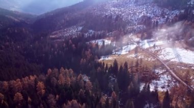Dolomite Dağları 'ndaki şaşırtıcı kış manzarası Güney Tyrol İtalya - seyahat fotoğrafçılığı