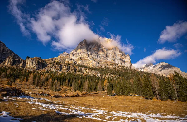 Parque Natural Prags Nos Alpes Italianos Sul Tirol Fotografias Viagem — Fotografia de Stock