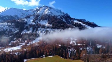 Dolomite Dağları 'ndaki şaşırtıcı kış manzarası Güney Tyrol İtalya - seyahat fotoğrafçılığı