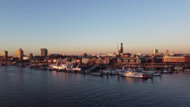 Hamburg Limanı Üzerinde Gün Batımı Hava Manzarası Fotoğrafçılığı Almanya Yukarıdan — Stok video