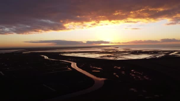 ワッデン海の素晴らしい夕日 航空写真 ドローン写真上からドイツ — ストック動画
