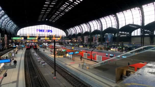 Busy Hamburg Central Station Lots Travellers Timelapse Shot City Hamburg — 图库视频影像
