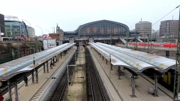 Hamburg Merkez Stasyonu Zaman Çizelgesi Hamburg Şehri Almana Aralik 2021 — Stok video