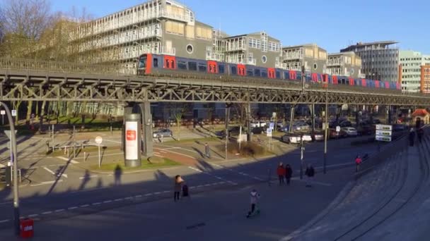 People Walking Harbour Hamburg Sunny Day Hamburg Germany December 2021 — Stockvideo